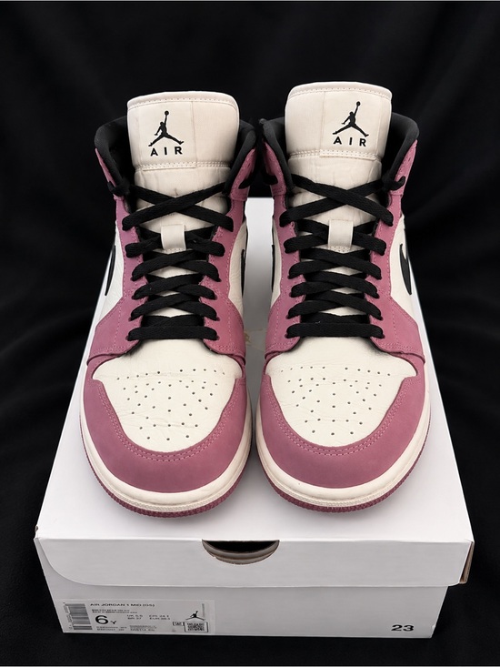 Jordan Shoes - Jordan WMNS Air Jordan 1 Mid SE in Mulberry & Black